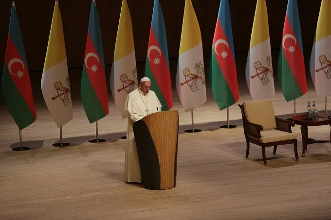 Pope Francis meets Azerbaijani leader
