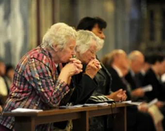 church praying