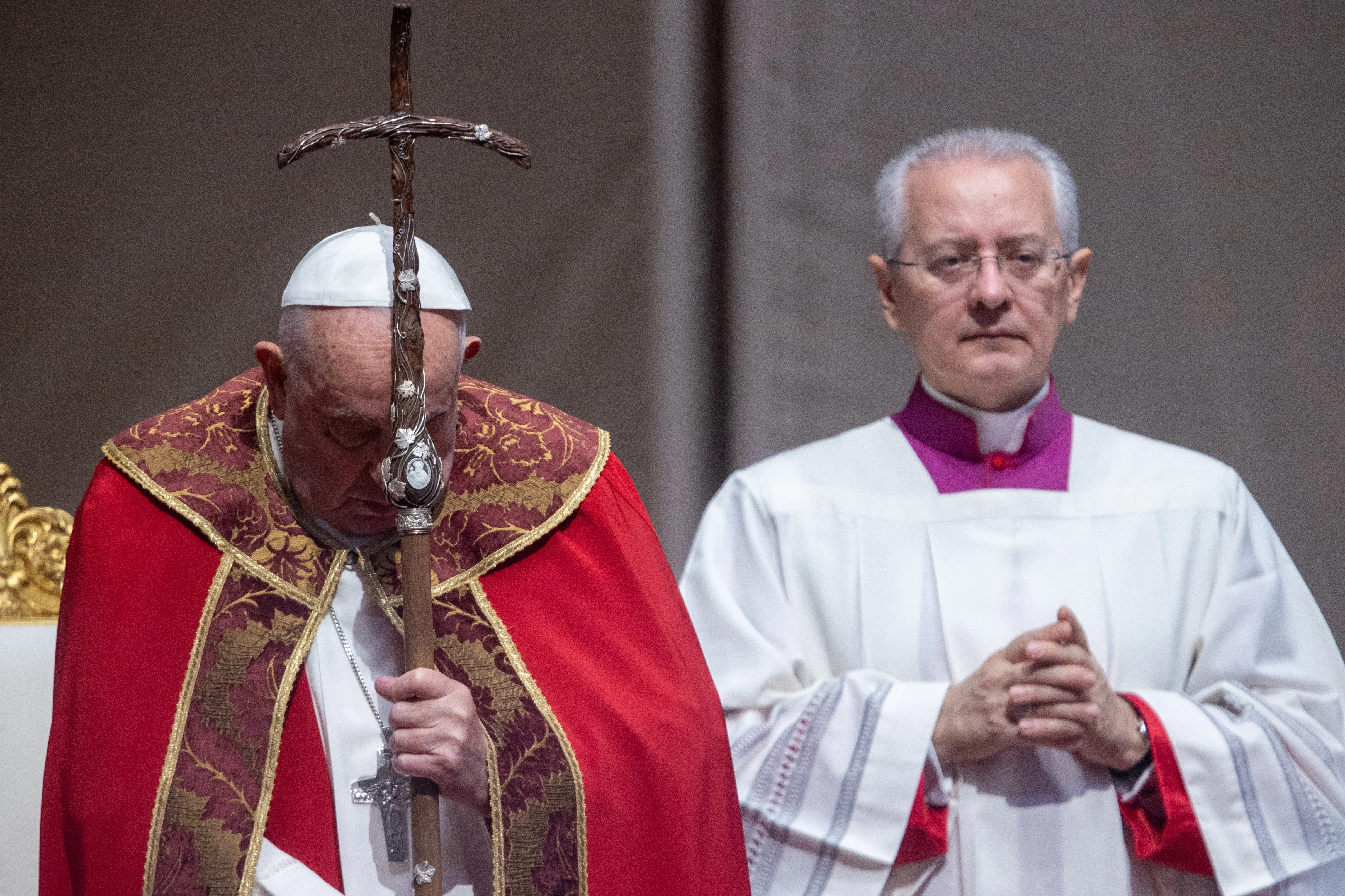 Pope Francis offers Mass for over 120 deceased cardinals and bishops