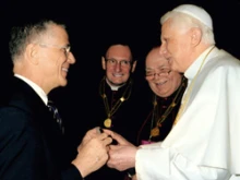 Dr. John Haas meets Pope Benedict XVI. 