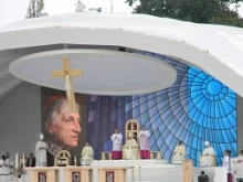 Pope Benedict XVI on the altar during the rite of beatification of Cardinal John Henry Newman on Sunday