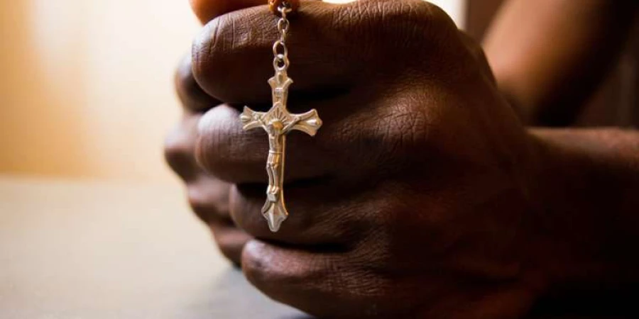 Global Rosary Relay aims at 1 billion Hail Marys for priests | Catholic