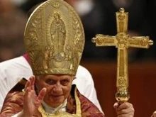 Pope Benedict presides the First Advent Vespers at the Vatican