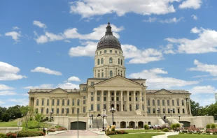 Kansas Capitol.   Gino Santa Maria / Shutterstock. 