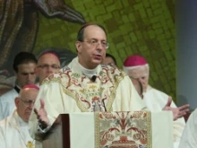 Bishop Lori delivers his homily at the Memorial Mass