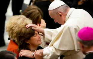 Pope Francis blesses a woman at the Dec. 5, 2018 General Audience.   Daniel Ibanez.