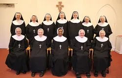 Anglican nuns praised for joining Catholic Church