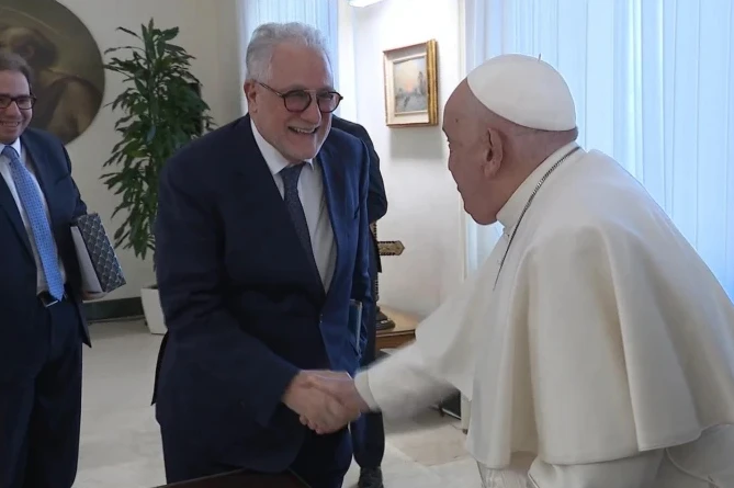 Paris Grand Mosque rector proposes to Pope Francis a meeting between Muslims and Christians