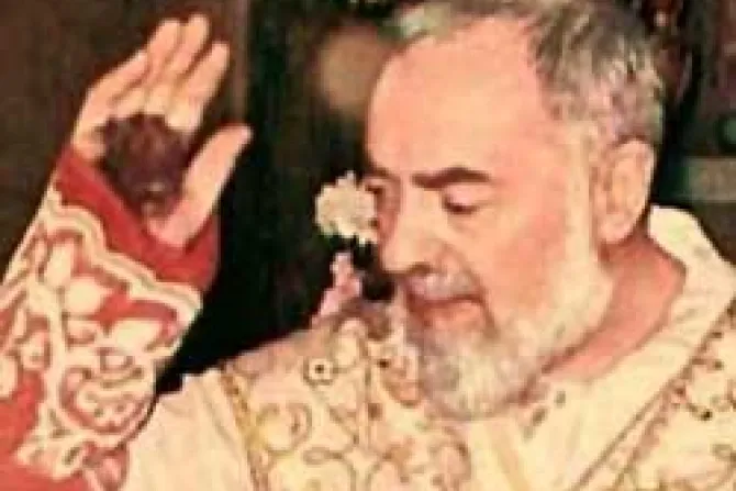 Padre Pio relatives protest saint's exhumation | Catholic News Agency