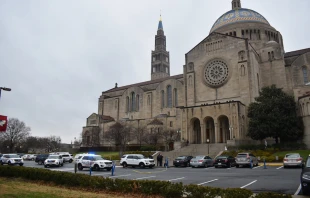 Police gather at the Basilica of the National Shrine of the Immaculate Conception, in Washington, DC, Dec. 10, 2019.   MattHadro/CNA