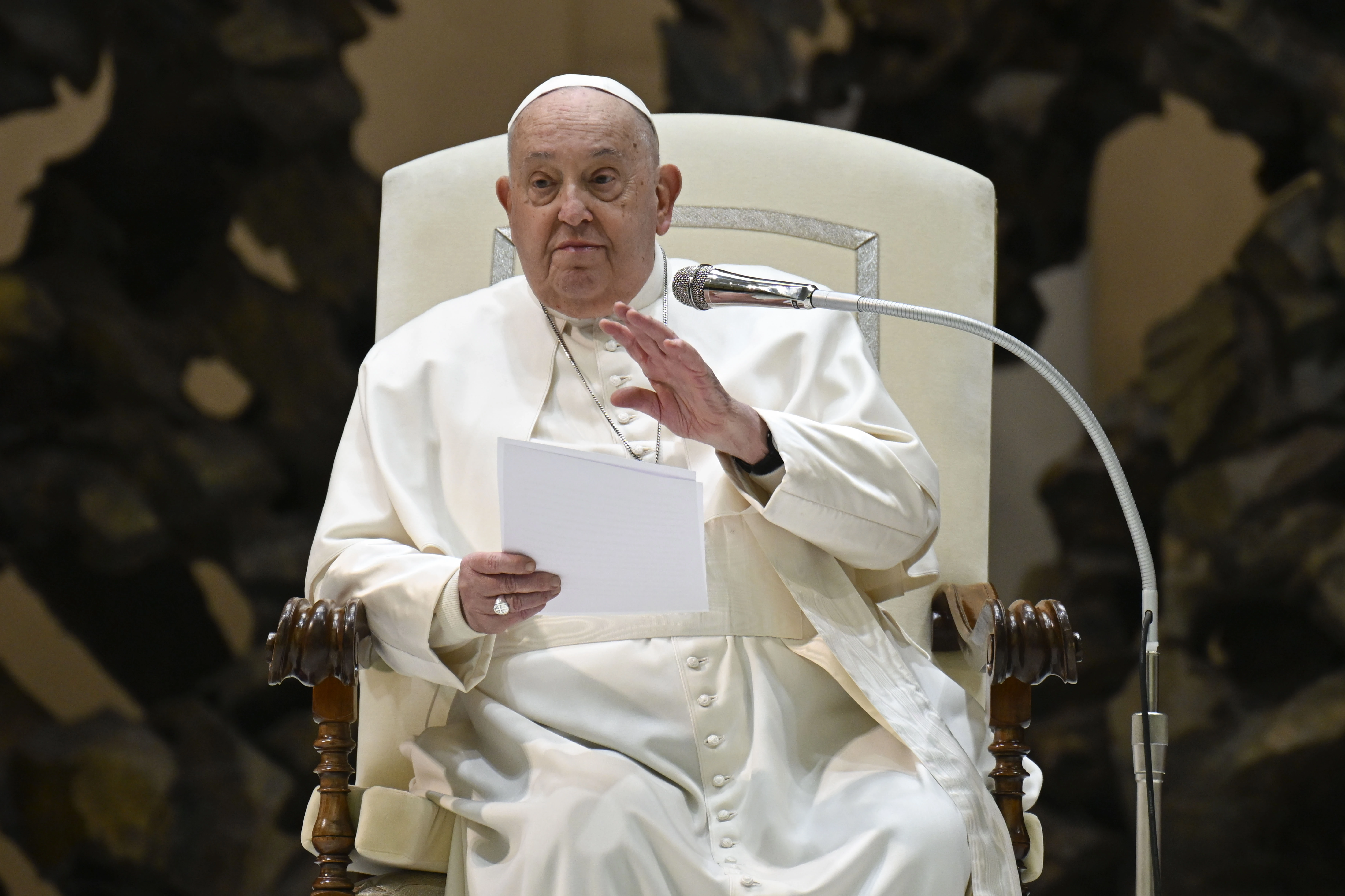 Pope Francis to U.S. bishops amid mass deportations: Dignity of migrants comes first