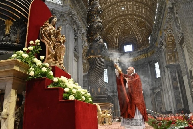 Cardinals Re and Sandri confirmed as dean and vice dean of College of Cardinals