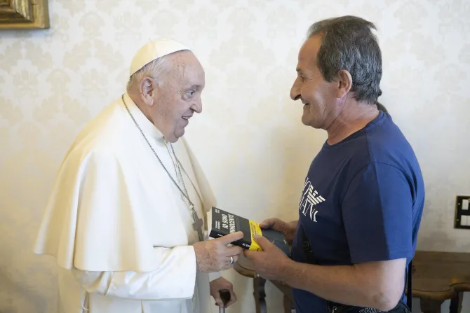 Pope Francis and Beniamino Zuncheddu