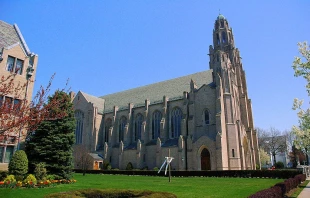 St. Agnes Cathedral in Rockville Centre, New York. Credit: Nassau Crew via Wikimedia (CC0 1.0)