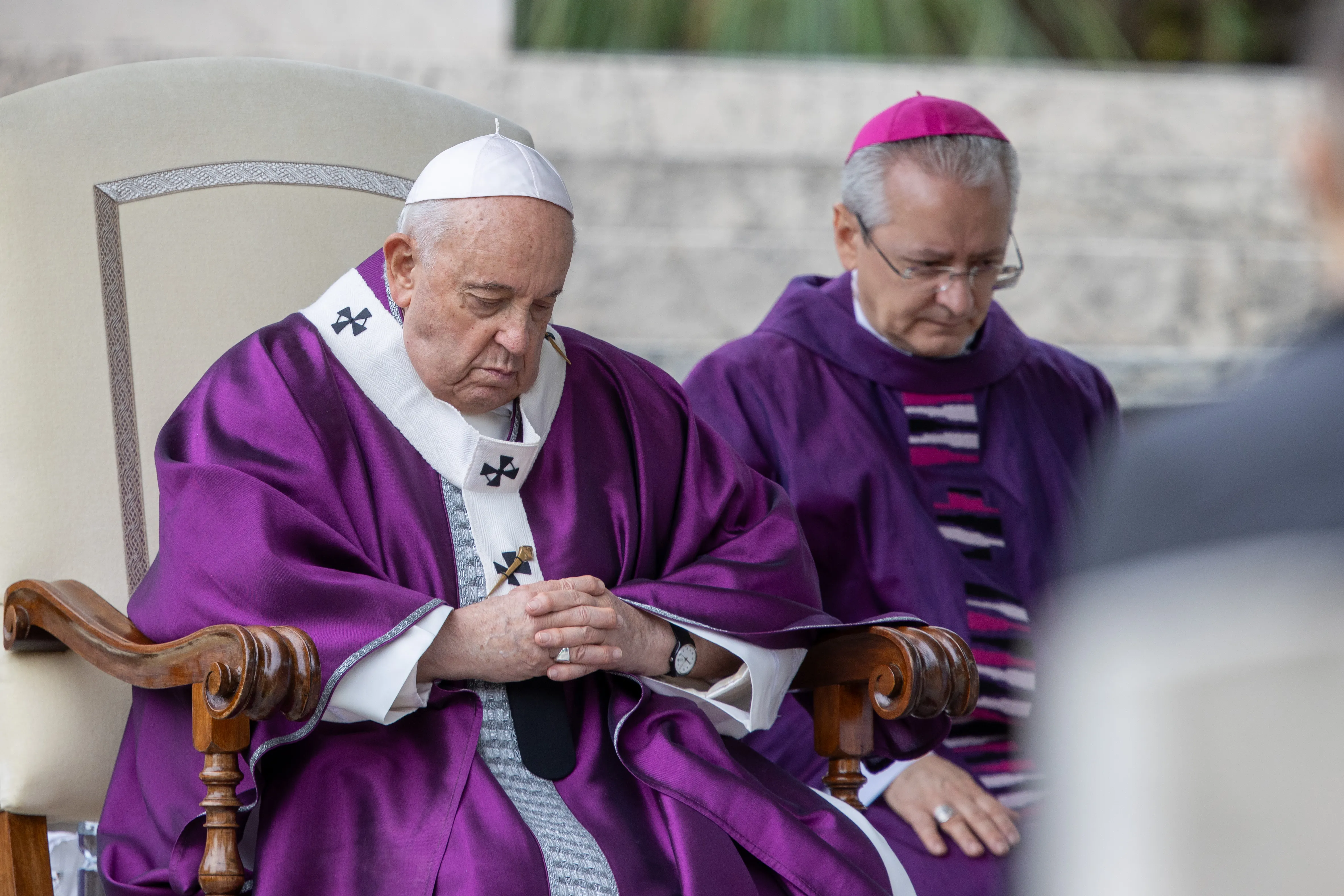 Pope Francis prays for peace and hope on All Souls’ Day