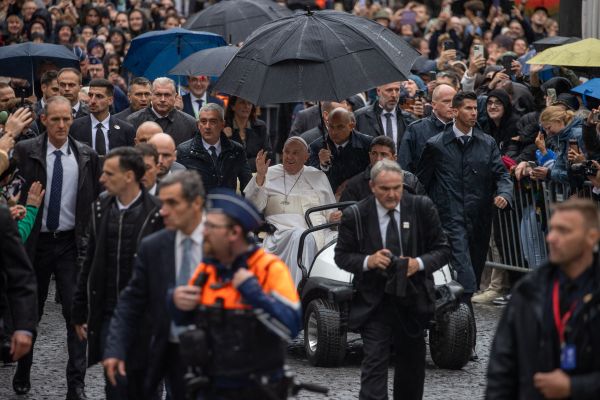 Pope Francis greets visitors in the Leuven town square after meeting with academics at KU Leuven, a Belgian Catholic research university, on Friday, Sept. 27, 2024. Credit: Daniel Ibáñez/CNA