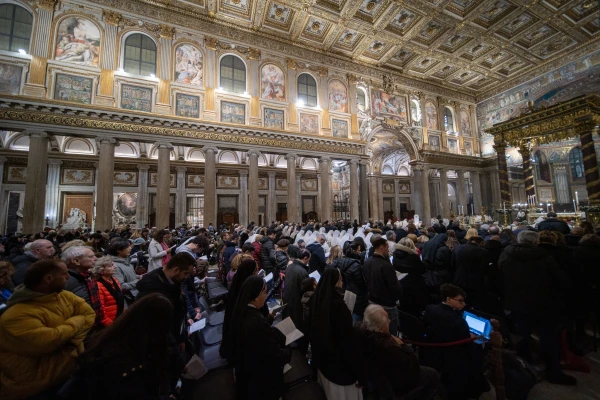 The faithful fill the ornate nave of the Basilica of St. Mary Major during the opening Mass of the jubilee year on Jan. 1, 2025, in Rome. Credit: Daniel Ibáñez/CNA