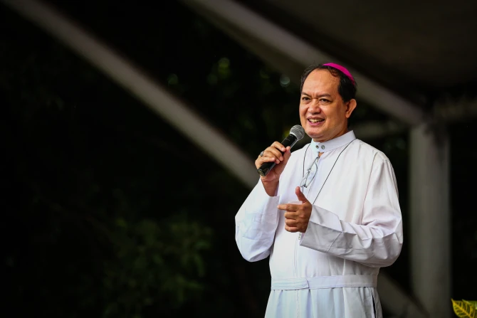 Filipino bishops' conference elect government critic, Bishop Pablo ...