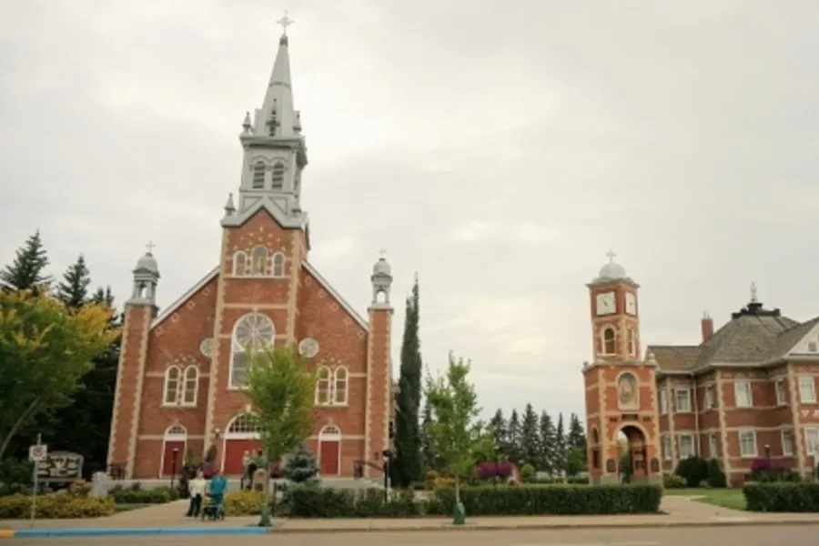 Canada: Minorities and Grassroots Movements Call for Investigation and End  of the Burning of Churches