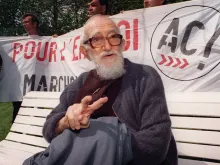 French Catholic priest Abbe Pierre takes part in a demonstration on May 6, 1994.