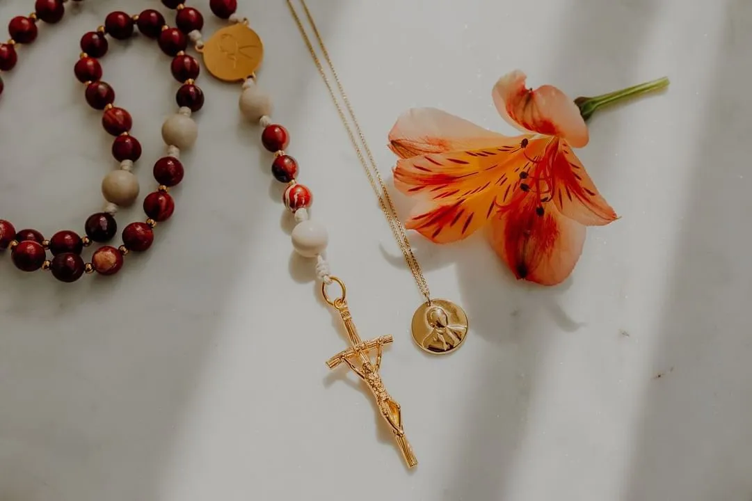 The St. John Paul II matching rosary and necklace bundle from Abundantly Yours.?w=200&h=150