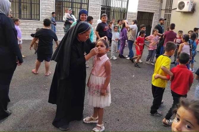 “They have such trust that you even often hear the displaced Muslim people say: ‘It’s your cross which will protect us!’” said Mother Joselyne Joumaa, superior general of the convent of the Sisters of Good Help in Lebanon, which has opened its doors to welcome more than 800 people who have been displaced by Israeli bombing.?w=200&h=150