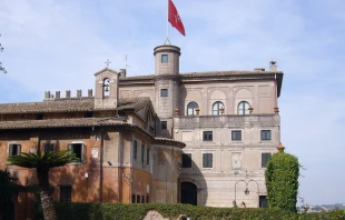 The Magistral Villa of the Sovereign Military Order of Malta in Rome. Lalupa via Wikimedia (CC BY-SA 3.0).