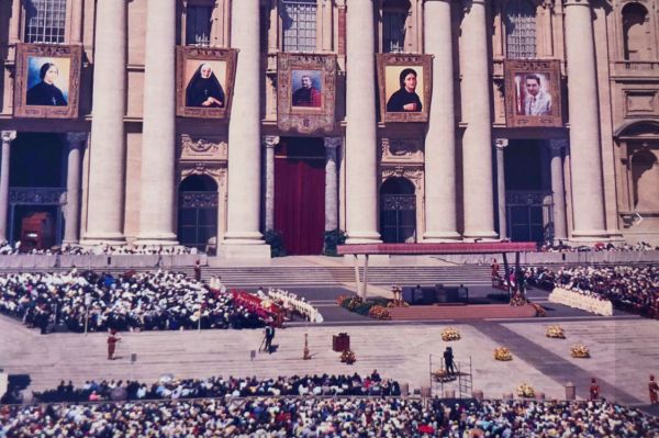 The portrait of Carlos Manuel Rodríguez featured at his beatification by Pope John Paul II at the Vatican on April 29, 2001. Credit: Vatican Media