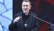 Bishop Andrew Cozzens speaks at the International Eucharistic Congress in Quito, Ecuador, on Sept. 11, 2024.