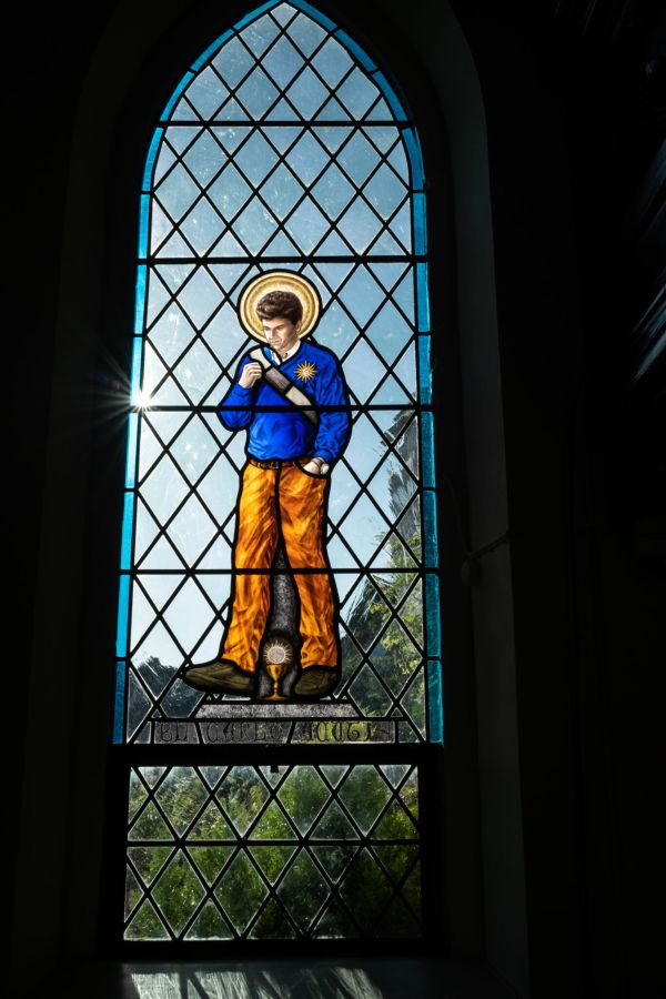 Stained-glass window of Blessed Carlo Acutis at St. Aldhelm’s in Malmesbury, England. Credit: Courtesy of Father Thomas Kulandaisamy