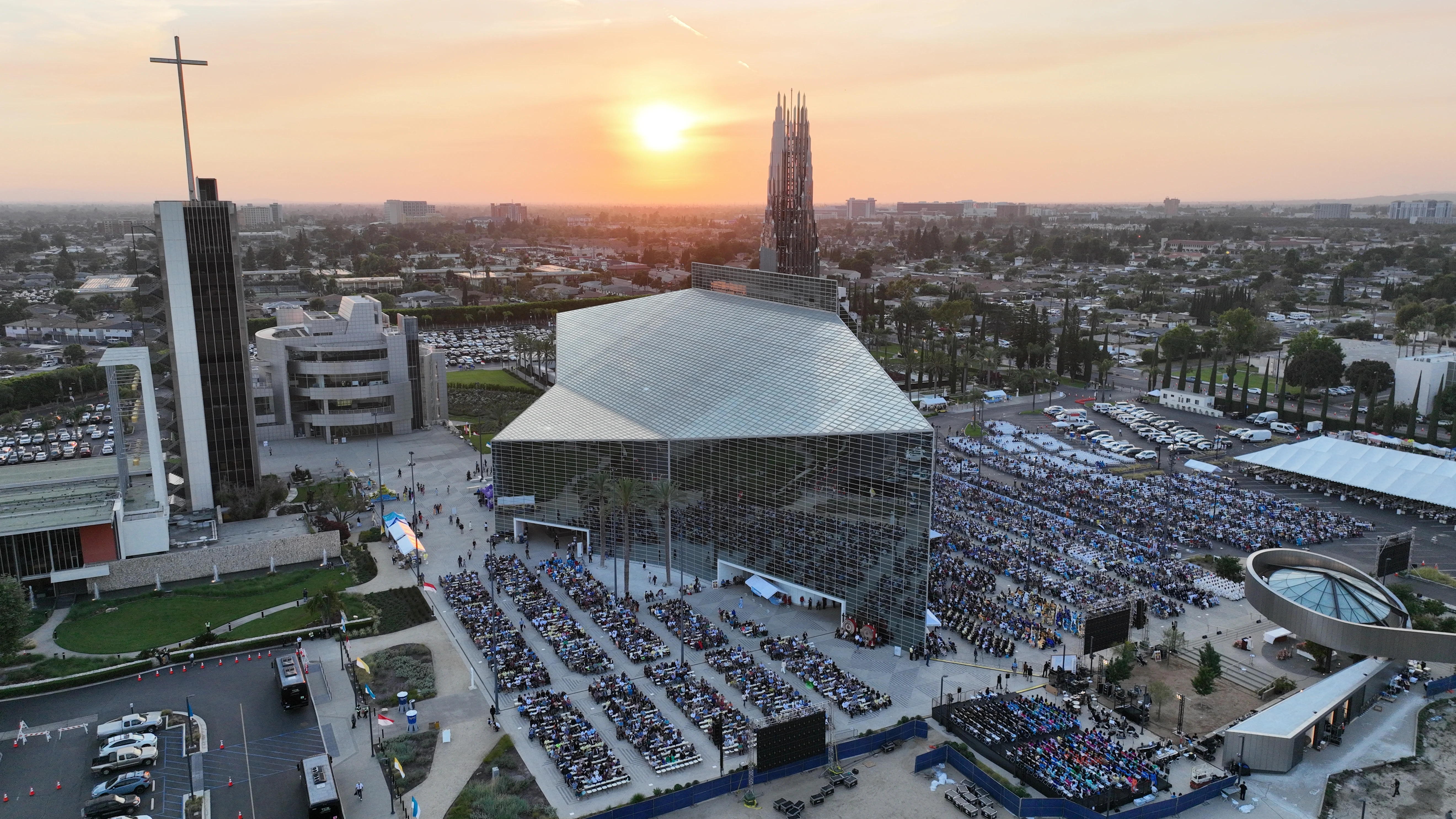 An estimated 12,000 people celebrate the closing Mass of the second annual Marian Days at Christ Cathedral in the Dicoese of Orange on July 15, 2023.?w=200&h=150