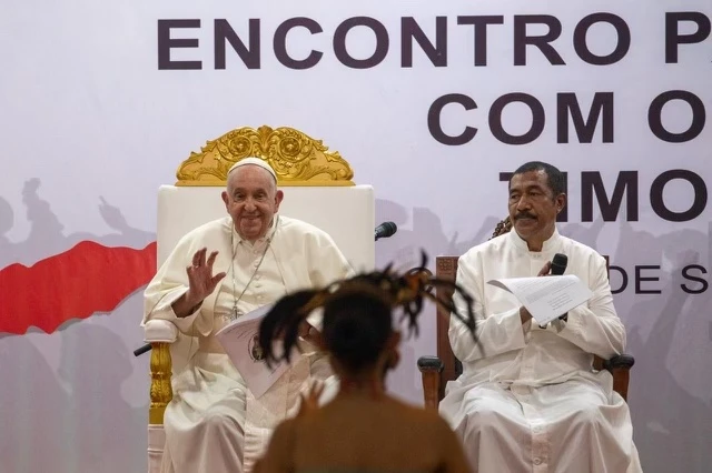 Pope Francis leaves East Timor: ‘I’ll never forget your smiles’