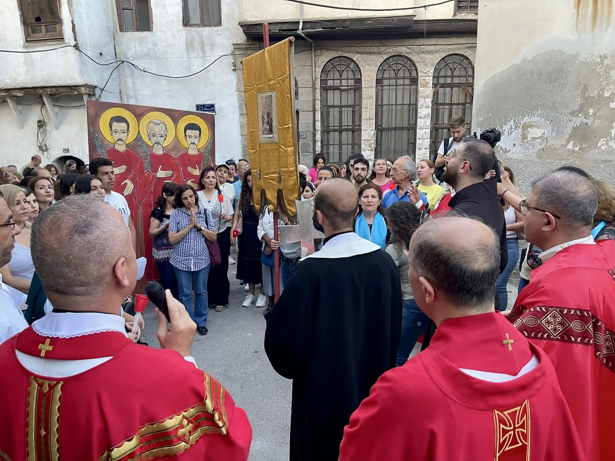 A moment of prayer during the procession through the narrow streets of the Christian quarter of Bab-Touma (St. Paul) in the Old City of Damascus on July 9, 2023, in celebration of the liturgical feast of the Martyrs of Damascus.?w=200&h=150