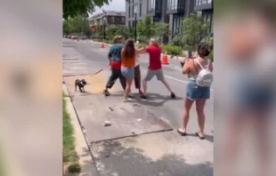 A male suspect grabs sidewalk counselor Mike Gribbin outside of a Washington, D.C., Planned Parenthood clinic July 22, 2023. Credit: Terrisa Bukovinac/Twitter