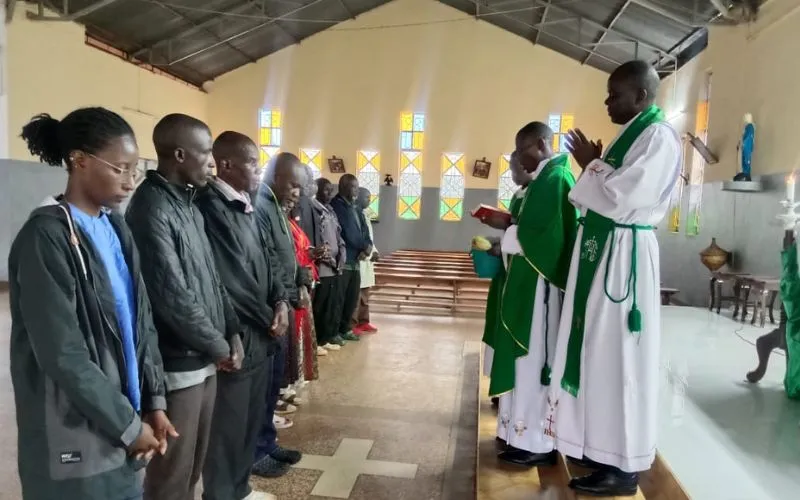 Blagoslov hodočasnika koji su na putu za Dan mučenika u Ugandi, 21. svibnja 2024. Zasluge: Župa sv. Josipa Radnika Kongoni/Biskupija Kakamega