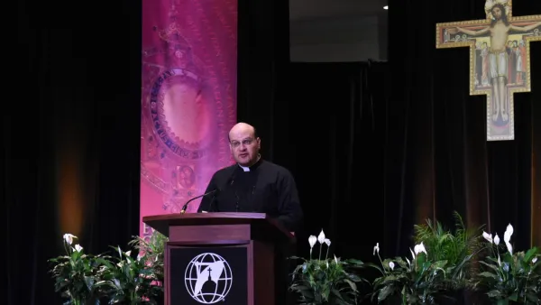 “From a long-sighted prudence, [a gentleman] observes the maxim of the ancient sage that we should ever conduct ourselves toward our enemy as if he were one day to be our friend,” Father Raymond de Souza emphasized. Credit: Kate Quinones/CNA