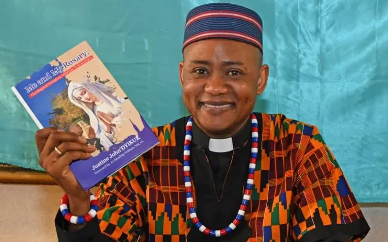 A testimony of conversion is the driving force behind a Nigerian priest’s book that promotes devotion to the Rosary