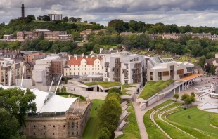 “The focus must be on providing care, not providing a cheap death,” Scotland’s bishops declared. Photo of the Scottish Parliament Building in Edinburgh. Credit: Reinhold Möller, CC BY-SA 4.0, via Wikimedia Commons