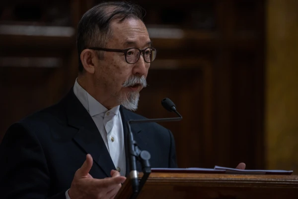 Japanese sculptor Etsurō Sotoo, a Ratzinger Prize winner, speaks at the Joseph Ratzinger-Benedict XVI Vatican Foundation awards ceremony at the Vatican on Nov. 22, 2024. Credit: Daniel Ibañez/CNA