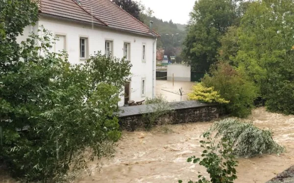 Poplave su 15. rujna 2024. prouzročile veliku štetu u Heiligenkreuzu u Bečkoj šumi u Austriji. Zasluge: Leopoldinum Seminary