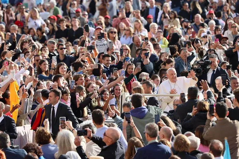 Pope Francis greets pilgrims at his general audience in St. Peter's Square on Wednesday, Sept. 18, 2024.?w=200&h=150