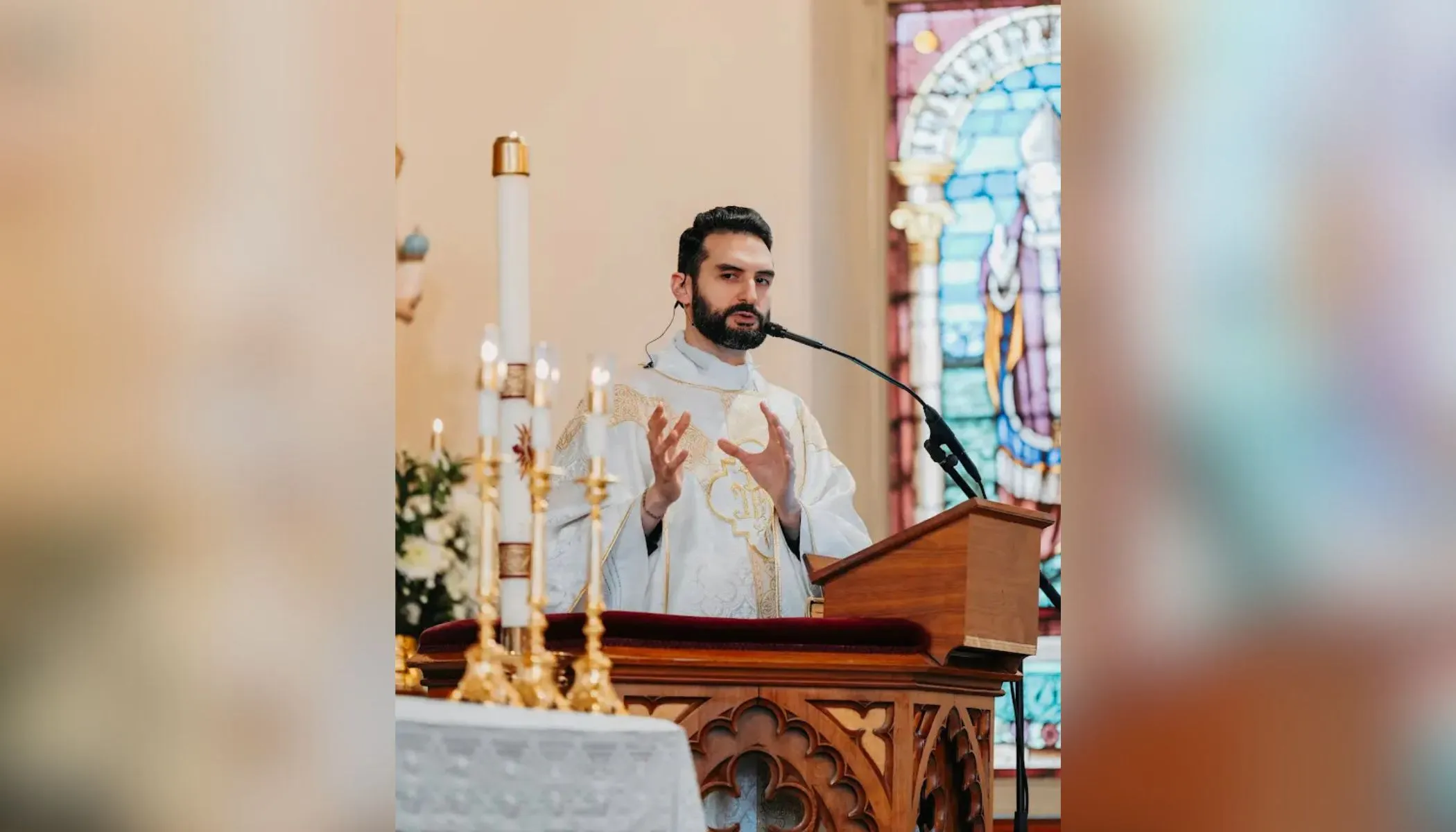 Father Timothy Furlow speaks from the ambo at St. Patrick’s Church in Portland, Oregon.?w=200&h=150