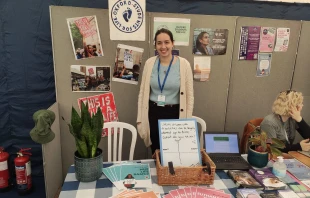 Anna Fleischer, president of Oxford Students for Life, at Oxford University’s Student Union’s Freshers’ Fair, Oct. 6, 2021. Courtesy of @OSFLife Twitter account.