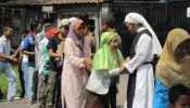 The Monastery of Gedono receives many guests, both Catholic and Muslim. The sisters have a guesthouse for priests, religious, and laypeople who come for a few days or a week of solitude and prayer. As many as 200 or 300 people attend Sunday Mass at the monastery.