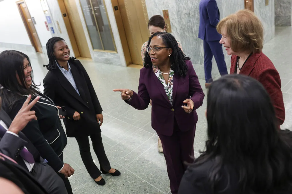 U.S. Supreme Court Nominee Ketanji Brown Jackson (C) meets staff members of Sen. Tina Smith (D-MN) (R) on Capitol Hill April 04, 2022 in Washington, DC. The Senate Judiciary Committee is meeting today to hold a vote on the nomination of Jackson. If approved by the committee, the full Senate is expected to vote later this week.?w=200&h=150