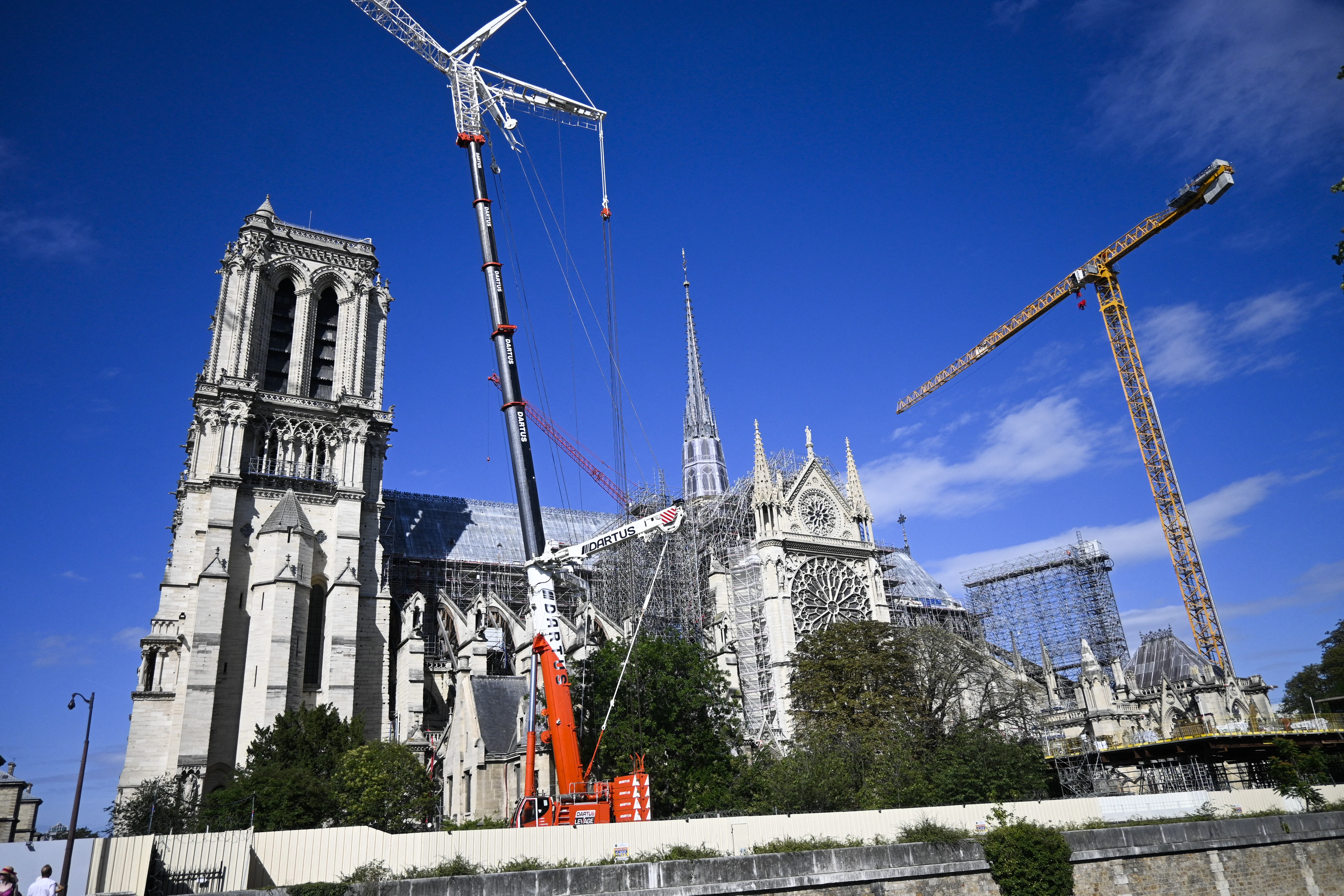 During the Olympics, track and field athletes rang the bronze bell at the Saint-Denis’ Stade de France and now that same bill will ring during Masses when Notre Dame Cathedral reopens this December.?w=200&h=150