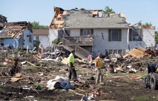 Residents continue recovery and cleanup efforts on May 23, 2024, with the help of family and friends following Tuesday’s destructive tornado in Greenfield, Iowa. The storm was responsible for several deaths in the small community. Credit: Scott Olson/Getty Images