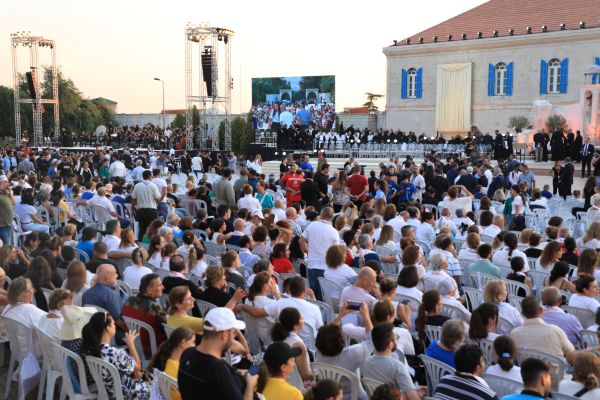 Procjenjuje se da se 2. kolovoza 2024. okupilo oko 7000 ljudi kako bi proslavili proglašenje blaženim patrijarha Estephana Douaihyja iz maronitske katoličke patrijaršije Antiohije u Libanonu. Zasluge: Marwan Semaan/ACI MENA