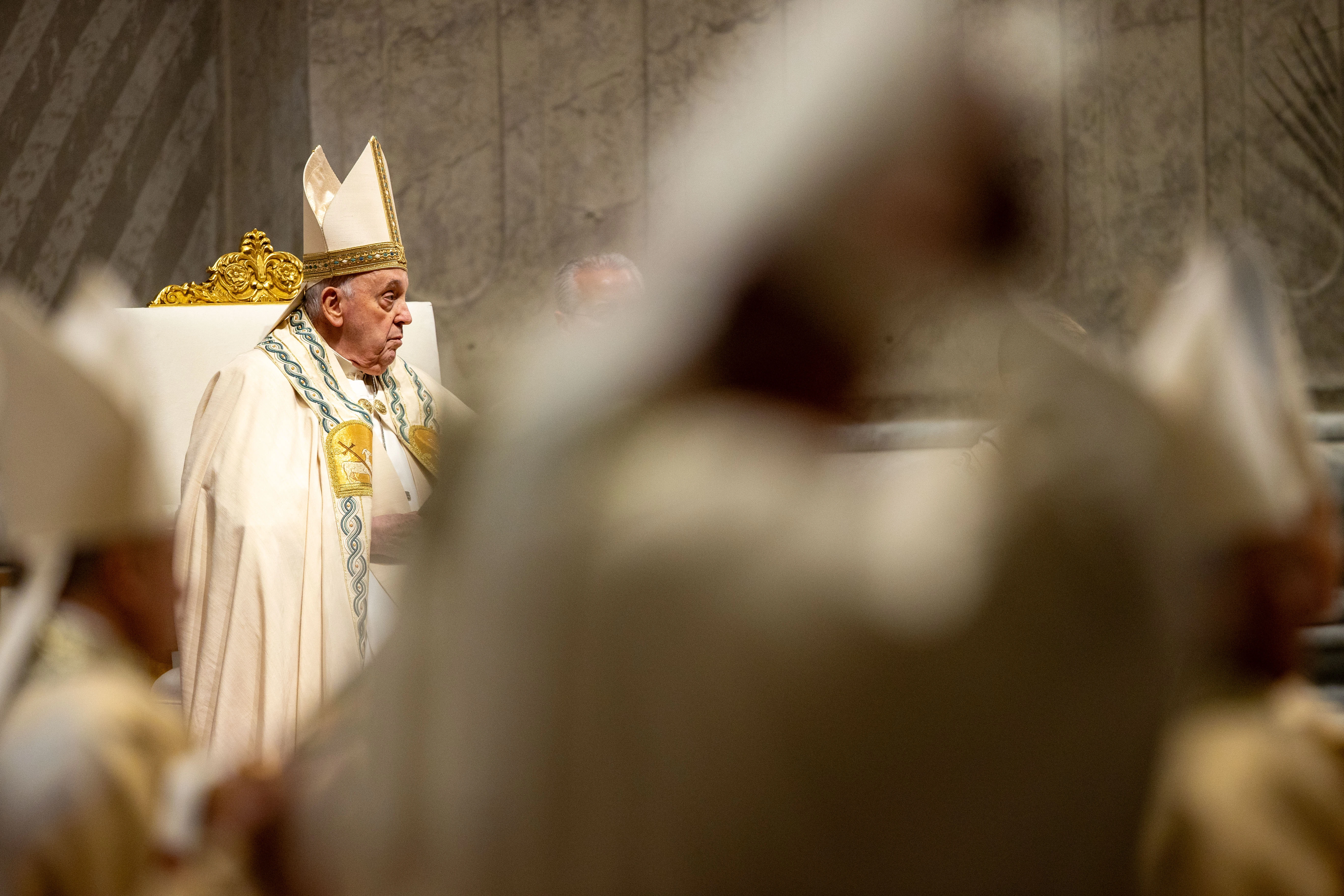 Pope Francis At Easter Vigil: Christ ‘is The One Who Brings Us From ...