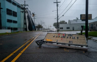 Signage is strewn across the intersection after Hurricane Francine swept through the area on Sept. 11, 2024, in Houma, Louisiana. Credit: Brandon Bell/Getty Images